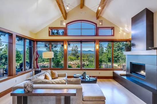 5 Best Sunroom Builders in Bend - Explore light-filled rooms with mountain views